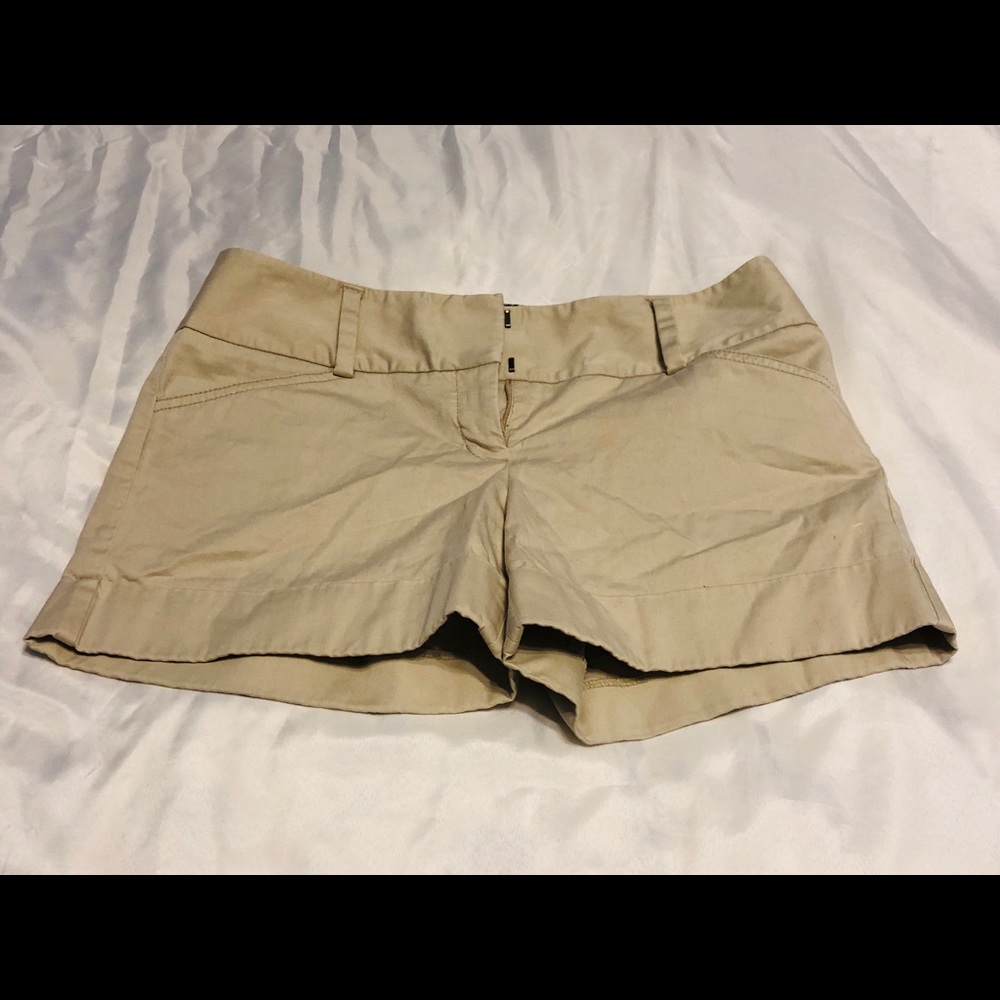 Express Khaki Shorts: Size 6